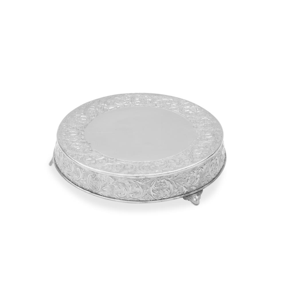 21-round-silver-cake-stand